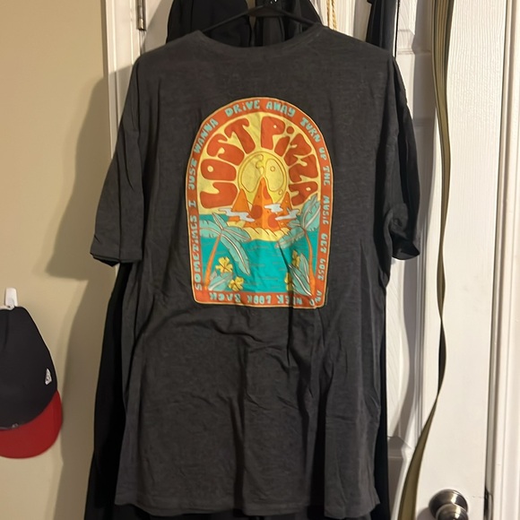 Lost Pizza Co. T-Shirt Pizza Island Dark Grey - Picture 2 of 6